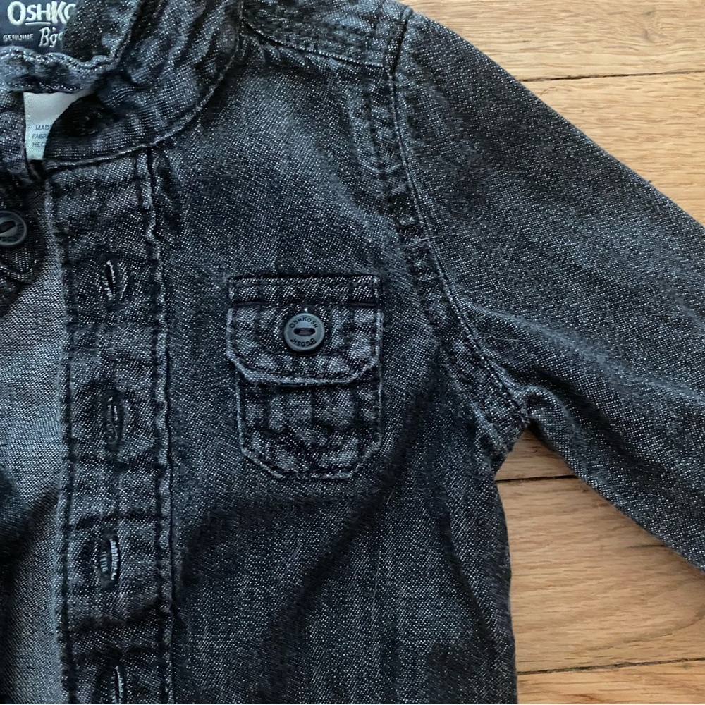 Gray button-down - Picture 4 of 5